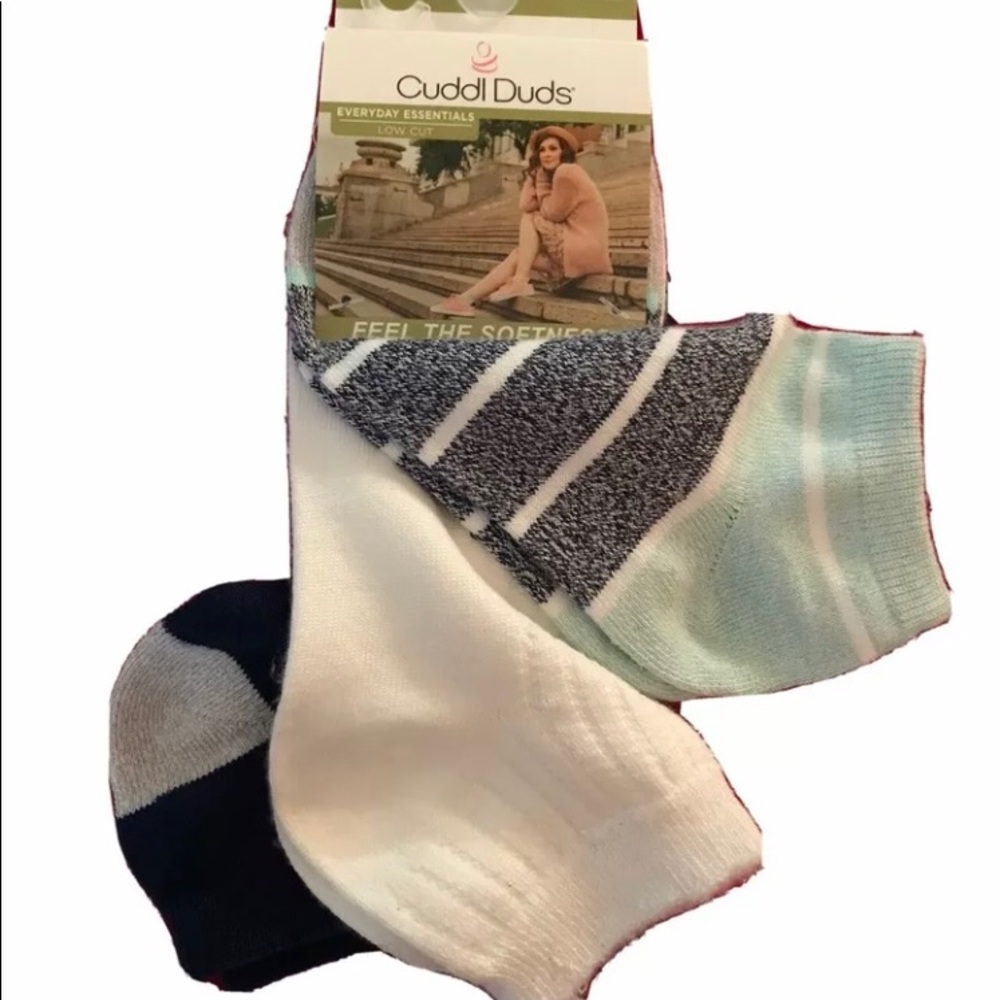 CUDDL DUDS Ladies low cut 3 pack plushfill socks- variety-New-In-Package 4-10
